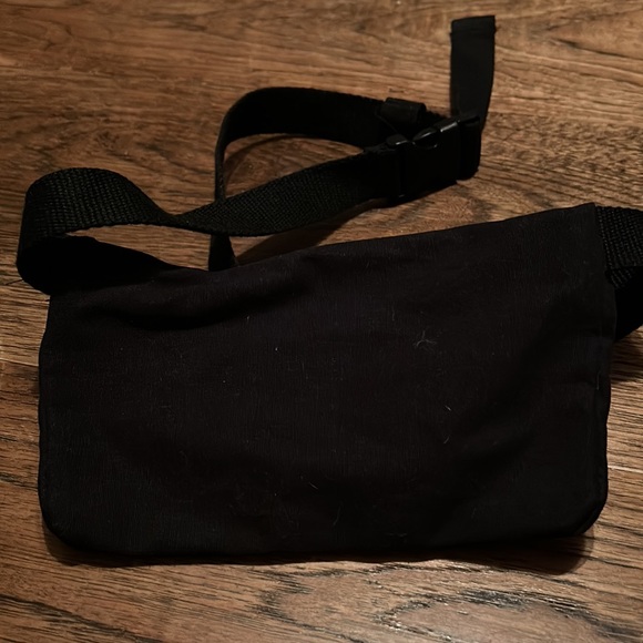 Pink Victoria Secret spring break Fanny pack - Picture 2 of 3